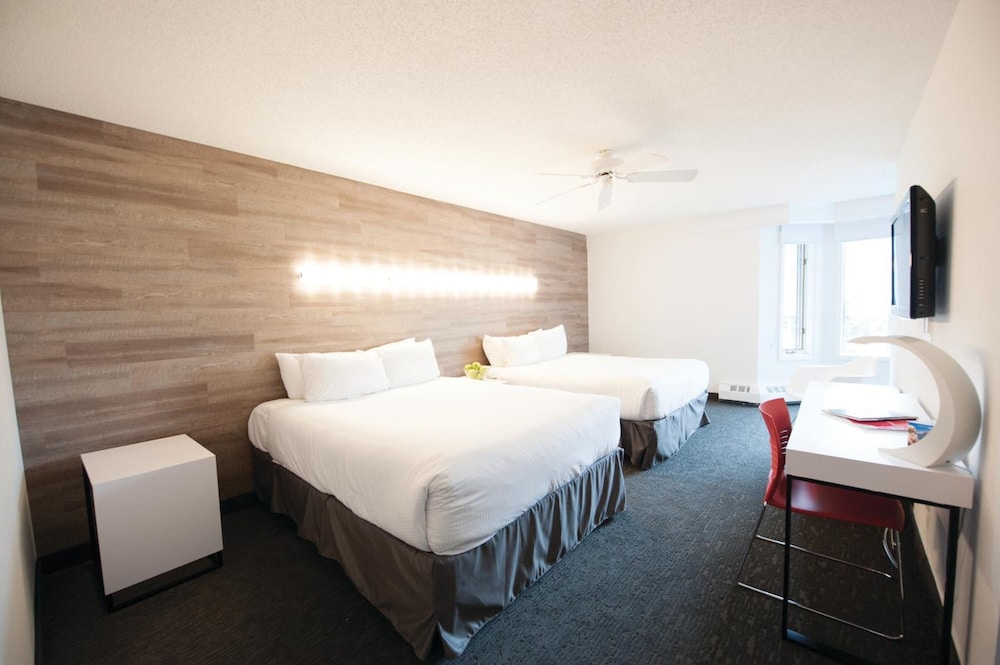 Elk Avenue Hotel 17/46