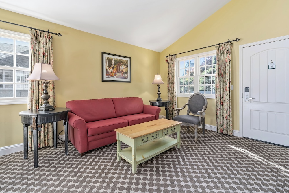 Cambria Pines Lodge 27/41