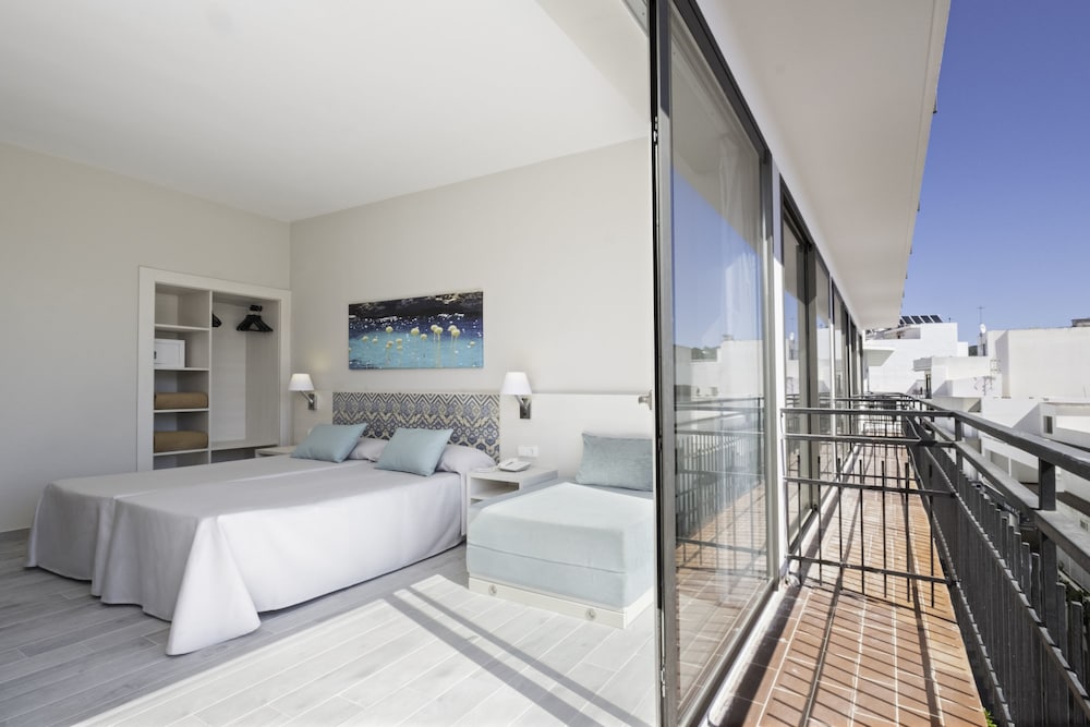 Azuline Hotel Llevant 9/27