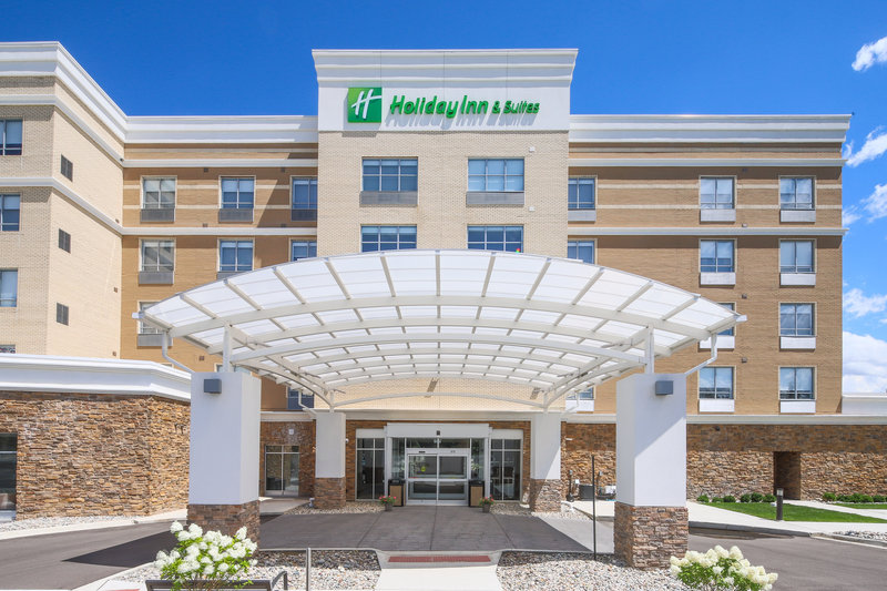 Holiday Inn & Suites Detroit - Troy, an IHG Hotel 3/50