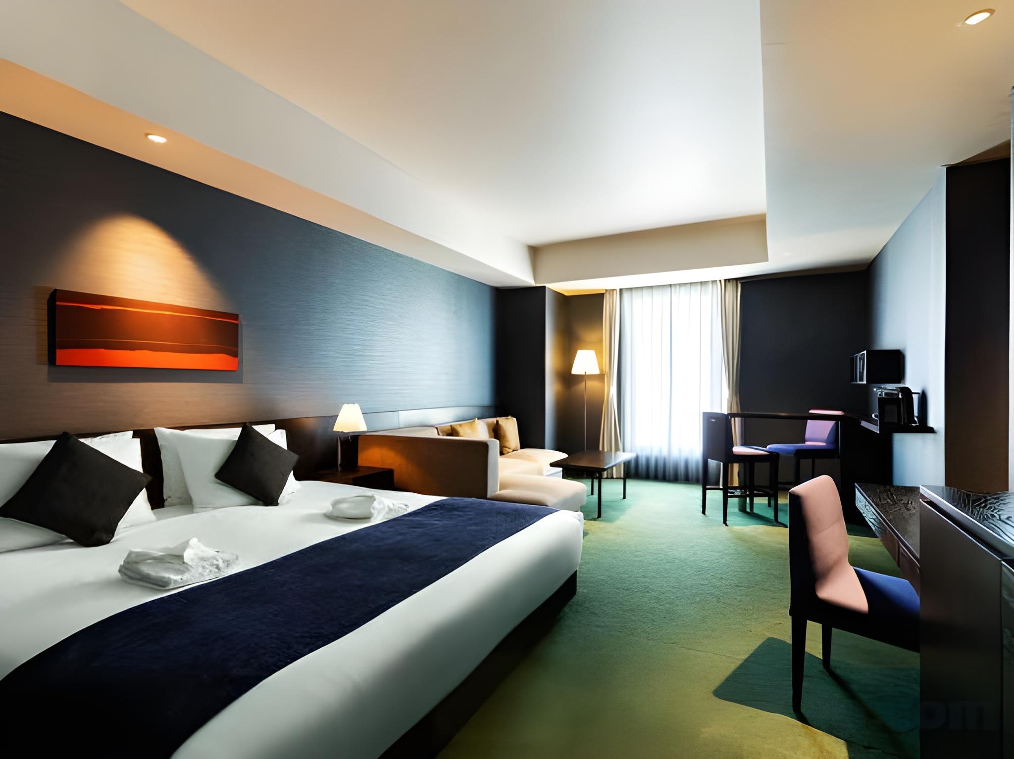 Classy, King Bed