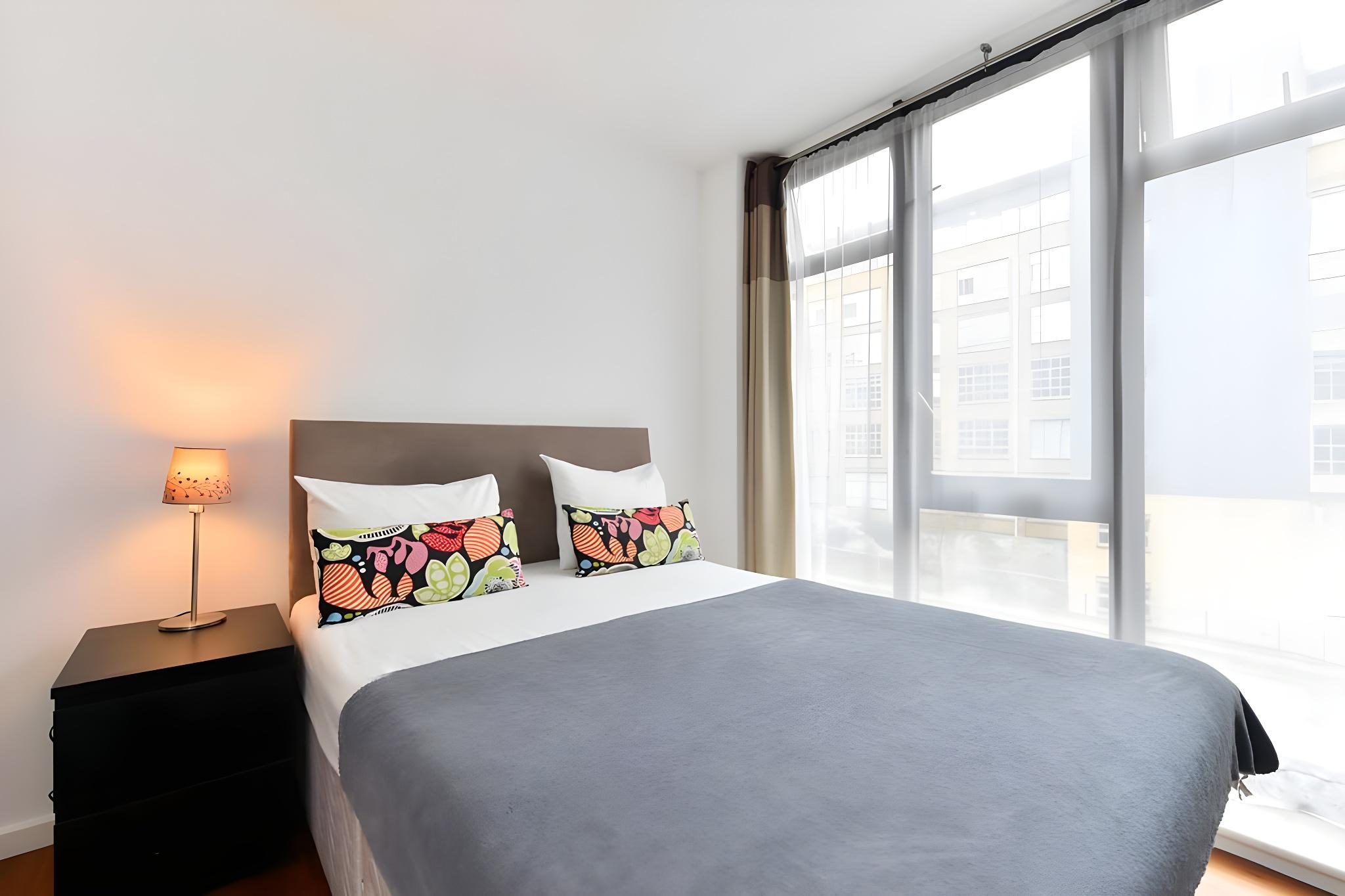 3 Bedrooms, Apartment