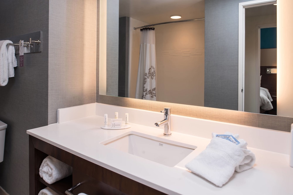 RESIDENCE INN ST. LOUIS WESTPORT 10/52