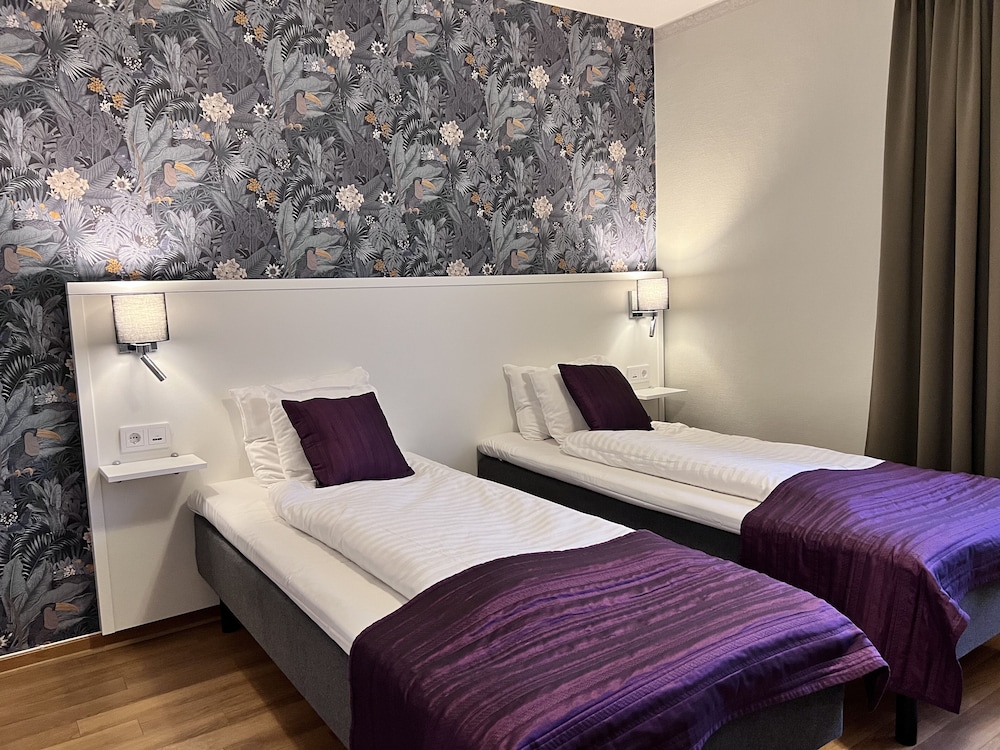 Hotel Wictoria 5/45