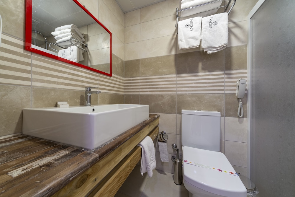 Laden Hotel Bodrum 40/42