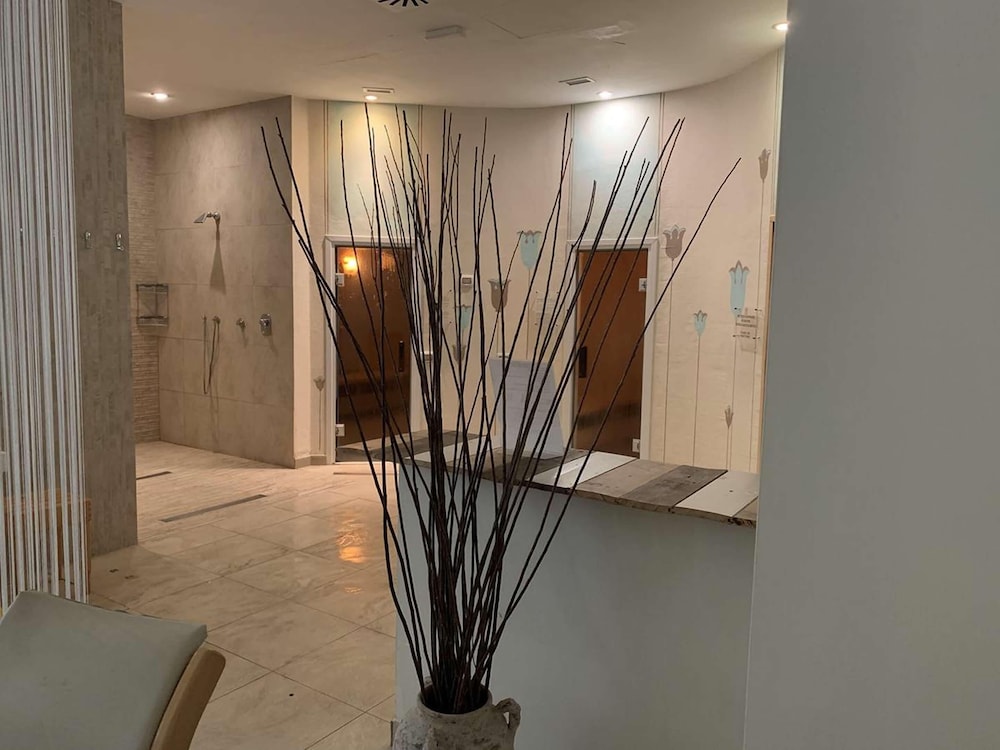 Saturnia Tuscany Hotel 45/70