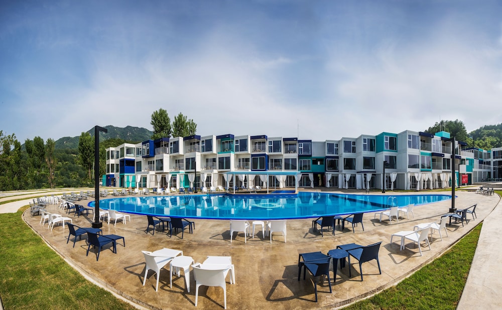 Parotia waterhouse hotel 23/30