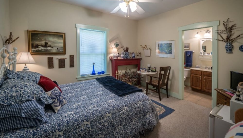 Stone Haus Bed & Breakfast 16/20