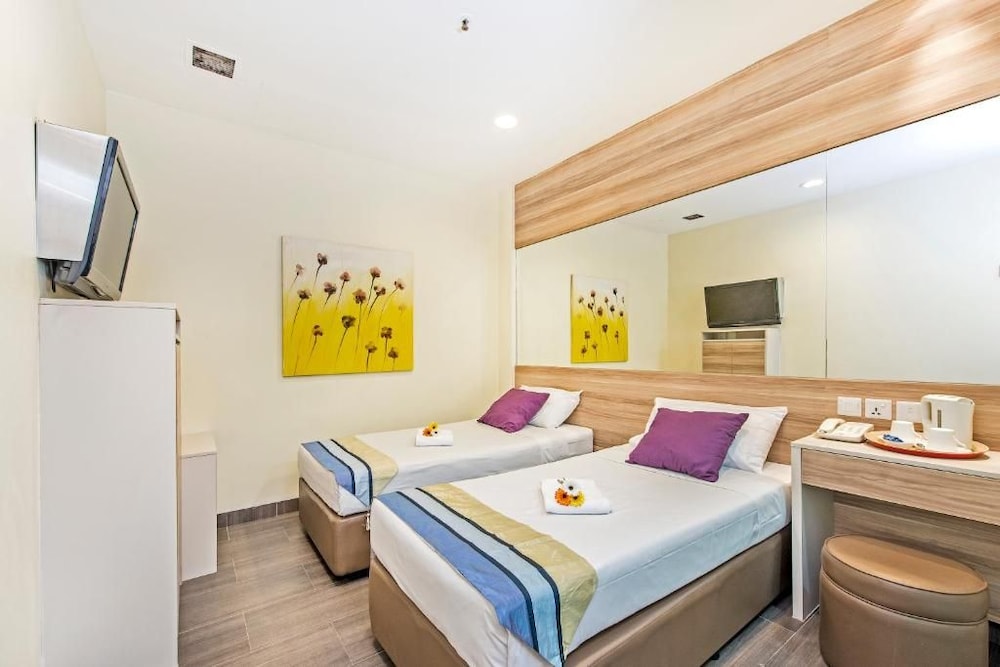 Hotel 81 Dickson 6/20