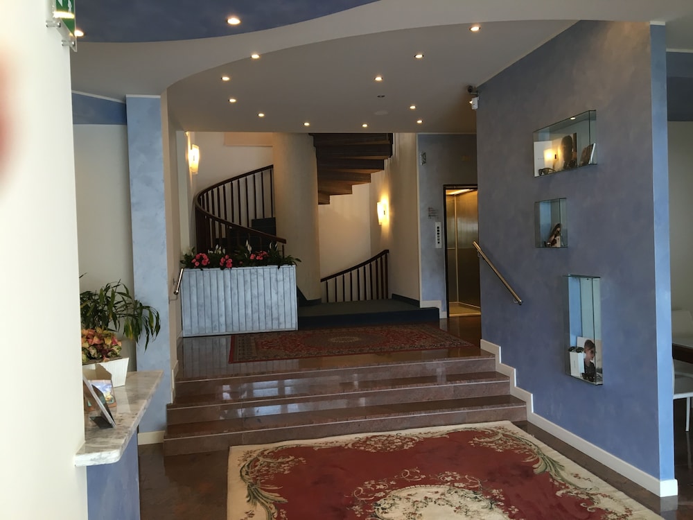 Hotel La Bussola 6/50