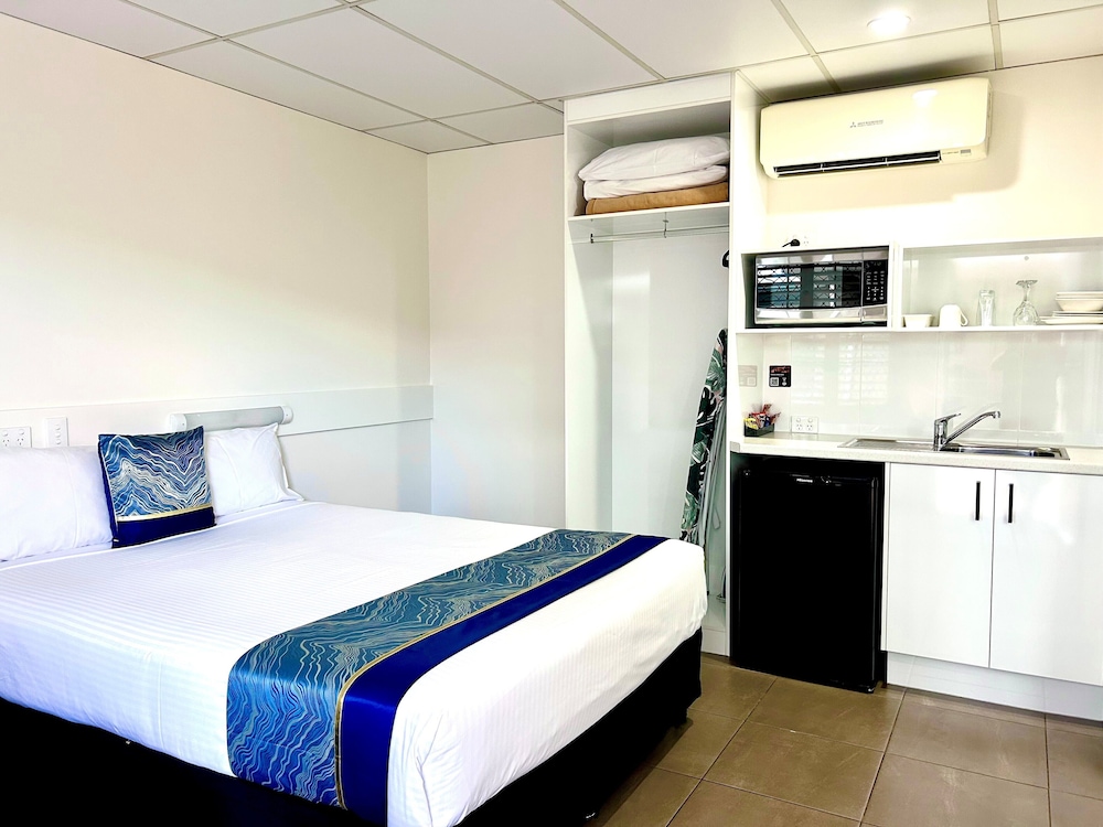 Chalet Motor Inn 13/41