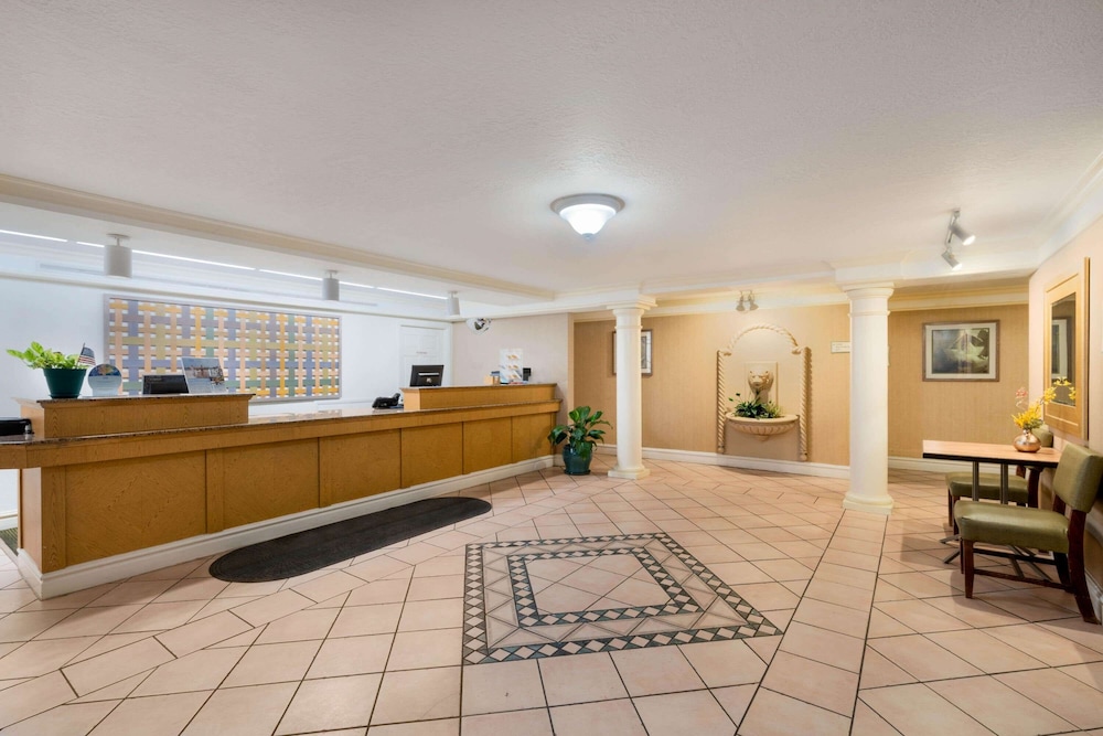 La Quinta Inn Cheyenne 5/54
