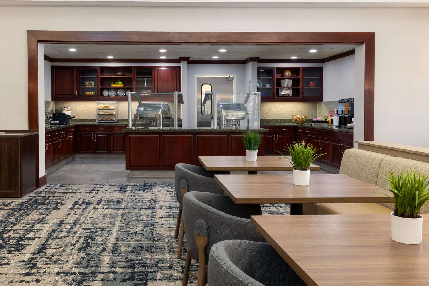 restaurant cafeteria