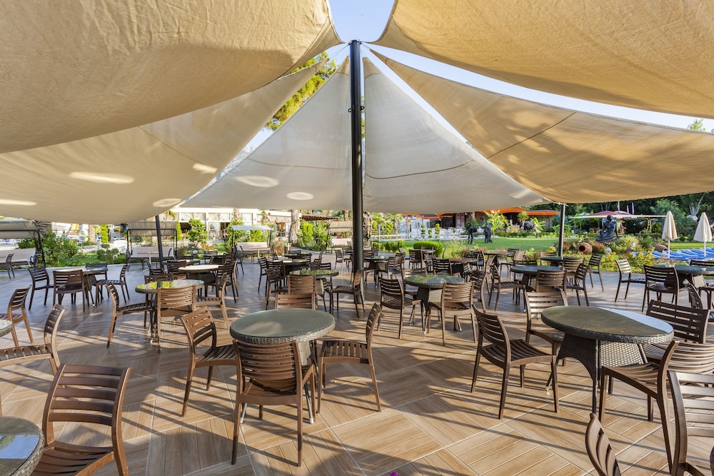 Club Hotel Belpinar 23/50