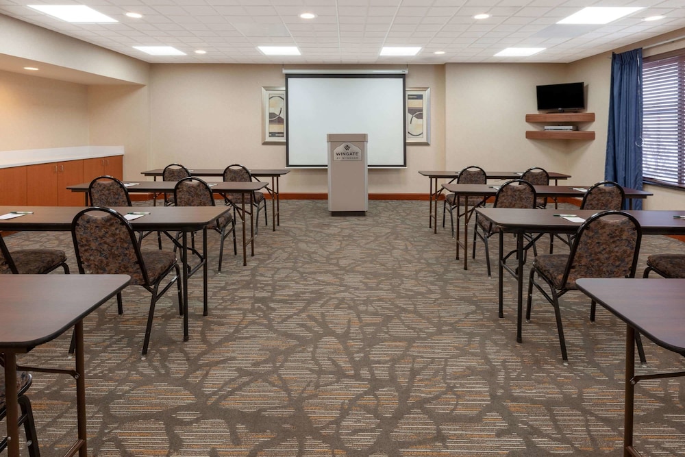 Wingate by Wyndham Erie 44/53