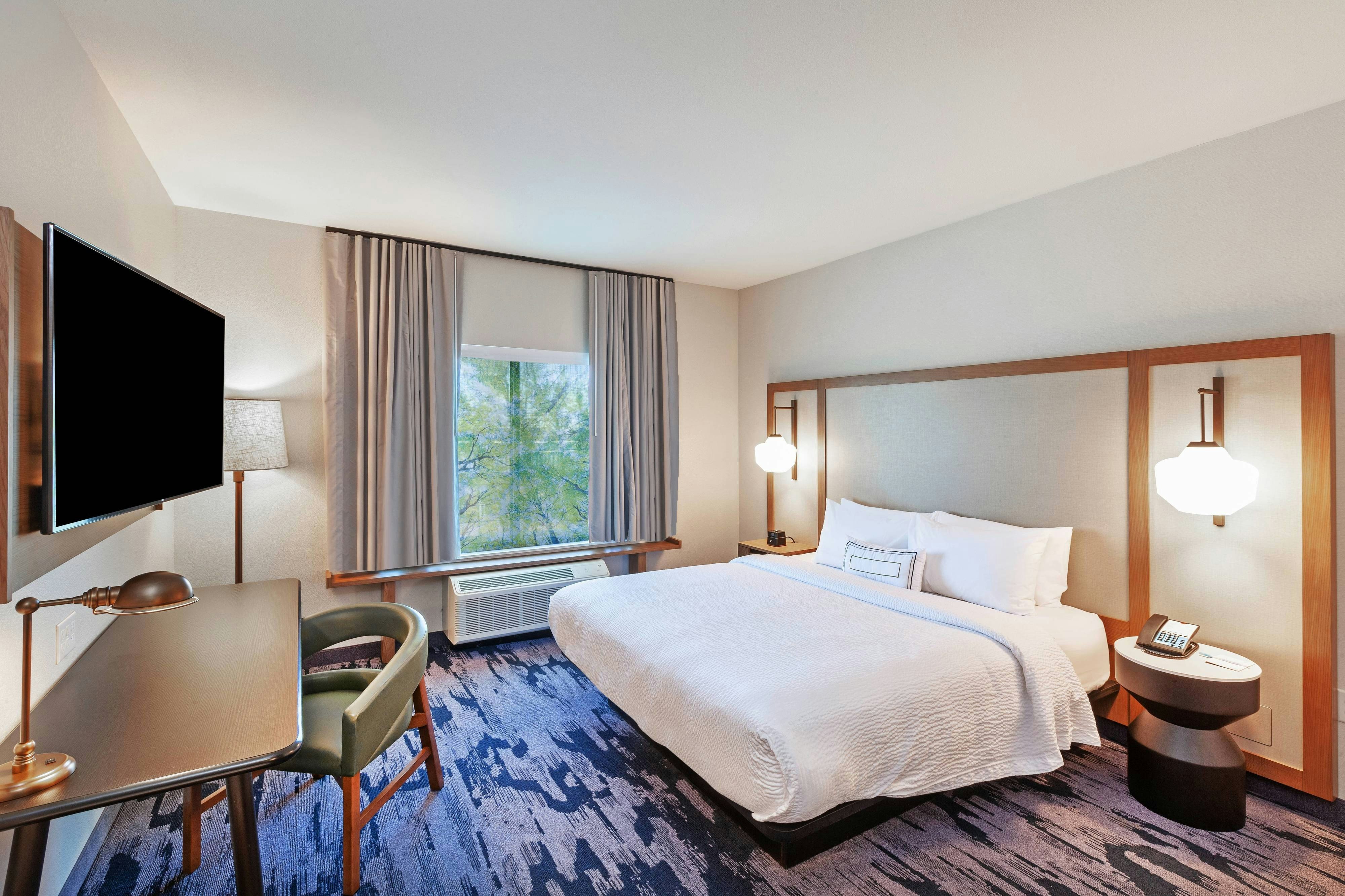 Room, King Bed