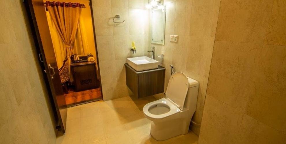 Pashupati Boutique Hotel & Spa 45/46