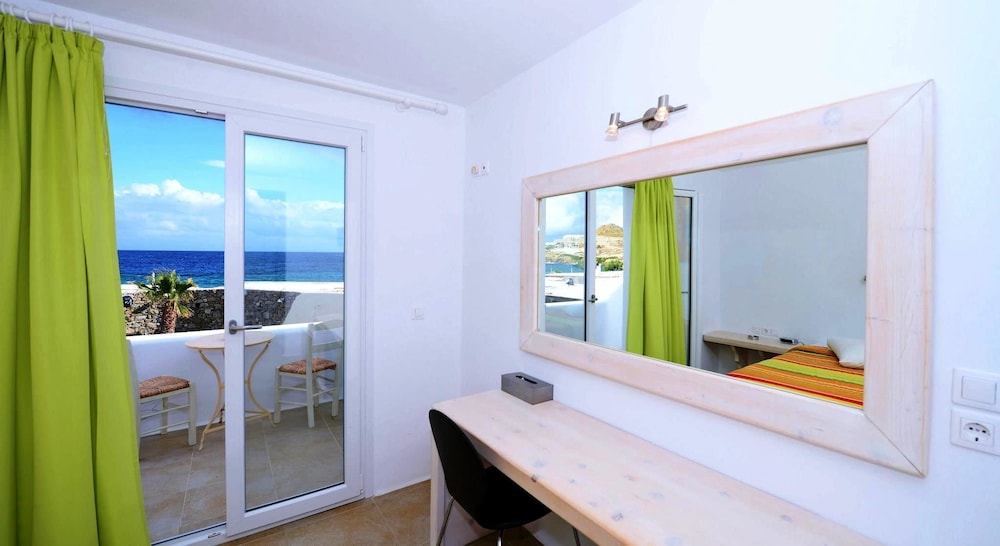 Paradise Beach Resort - Adults Only 7/69