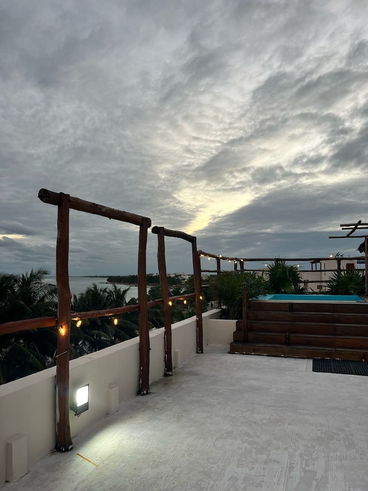 Koox Quinto Sole Boutique Hotel 46/50