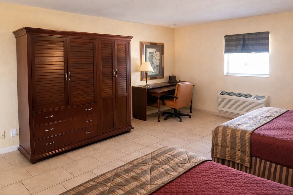 Alvin Extended Stay 43/62