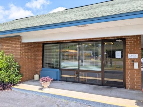 Gateway Inn 2/13