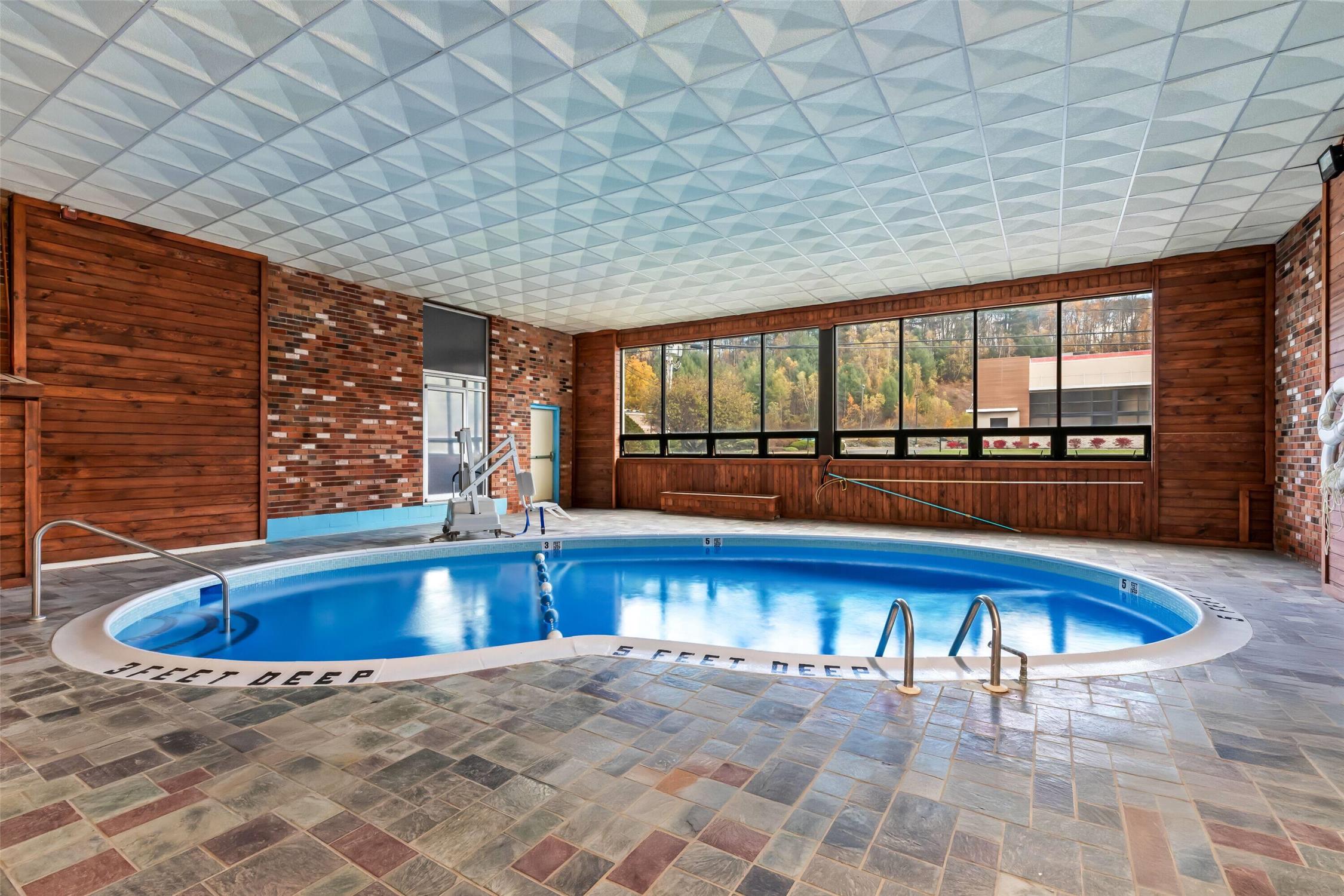 Days Inn By Wyndham Liberty 19/41