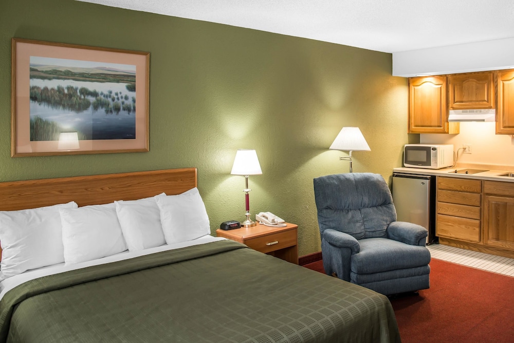 Hudson Inn & Suites (ex Quality Inn) 15/38