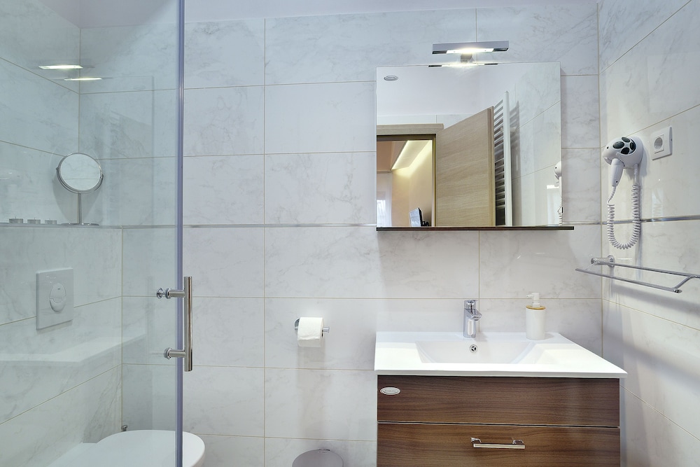 D&A Center Apartments 38/43
