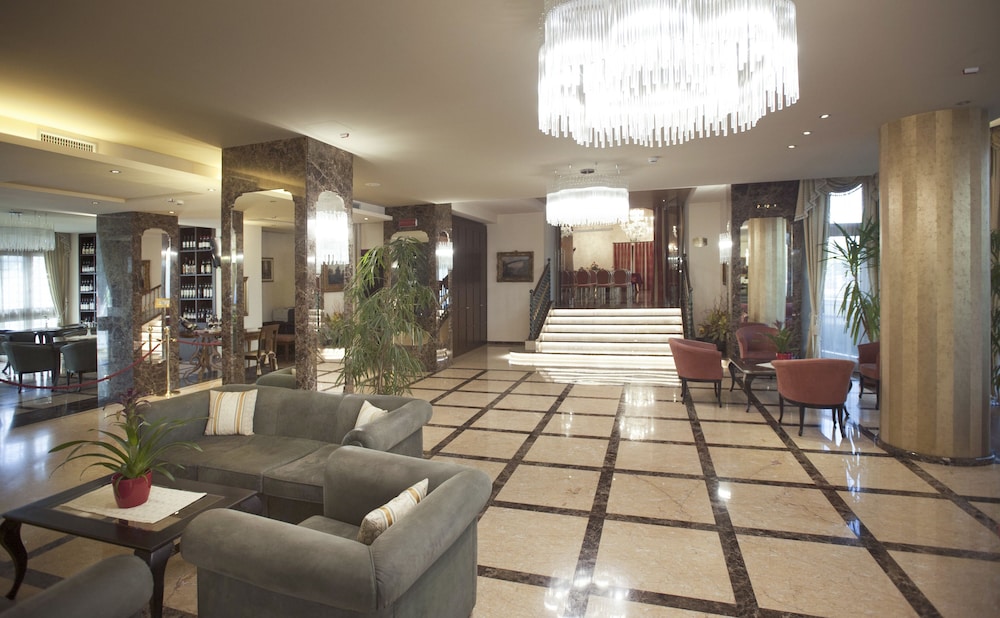 Hotel Calissano 6/50