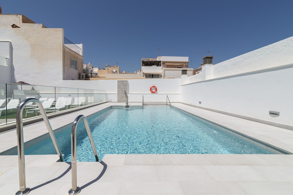 Nerja VG Hostal Boutique 24/25