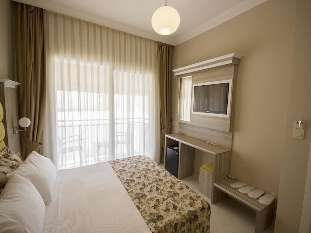 Akkan Beach Hotel 35/68