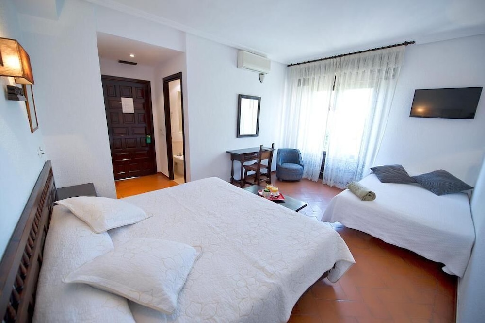 Juan Ii Hotel 6/50