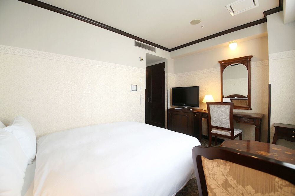 Hotel Piena Kobe 11/68
