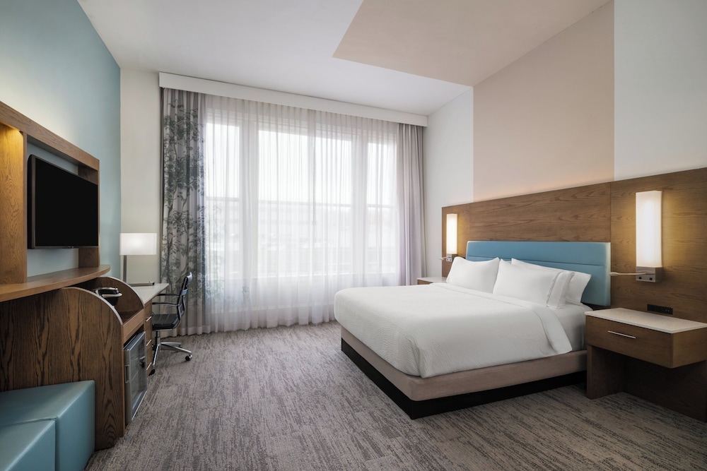 غرفة قياسية بسرير كينج