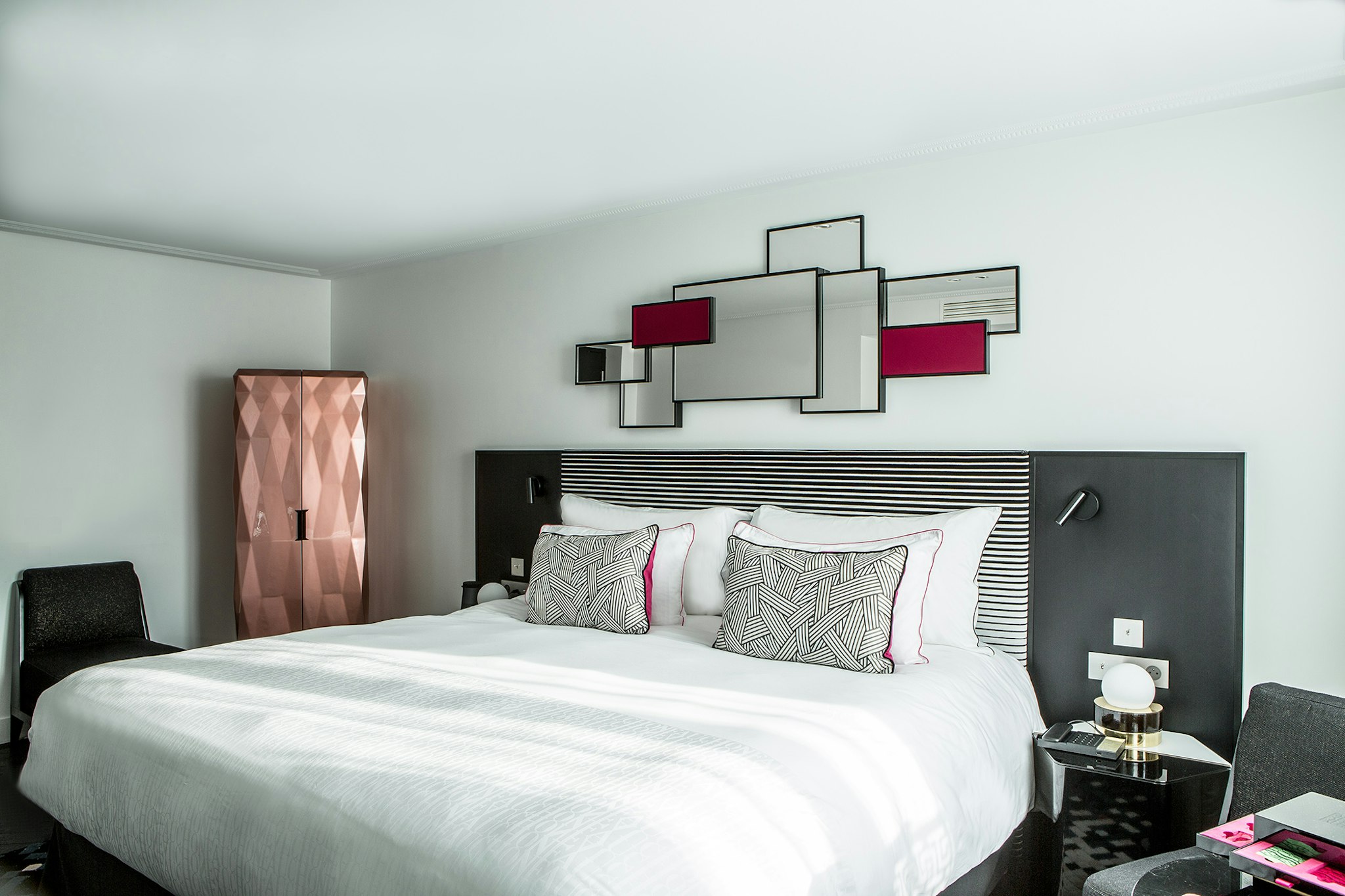 Room, Eiffel View