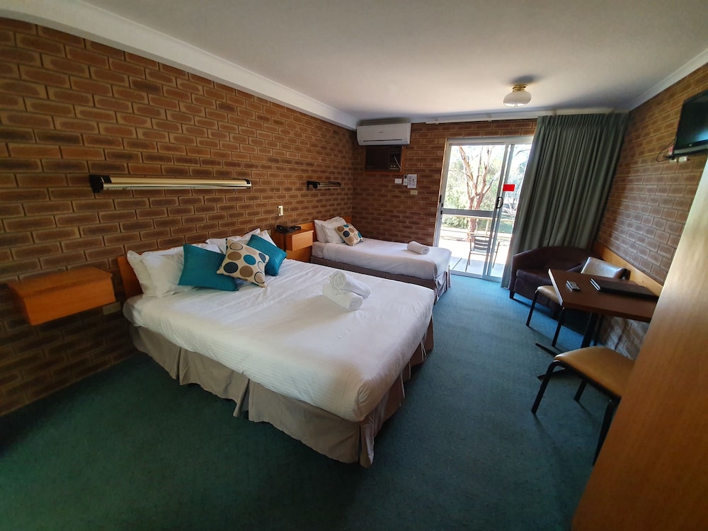 Corowa Golf Club Motel 7/32