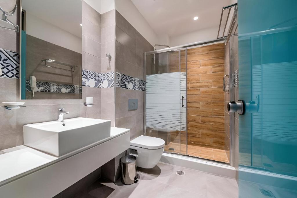 Island Boutique Hotel 55/58