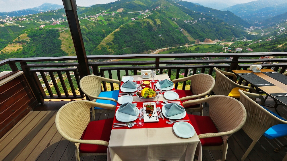 Sera Lake Resort 55/75