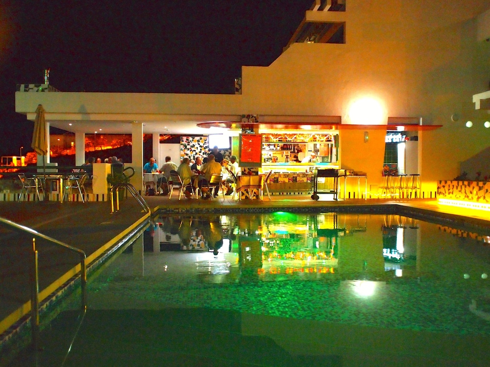 Porlamar Apartments in PUERTO RICO