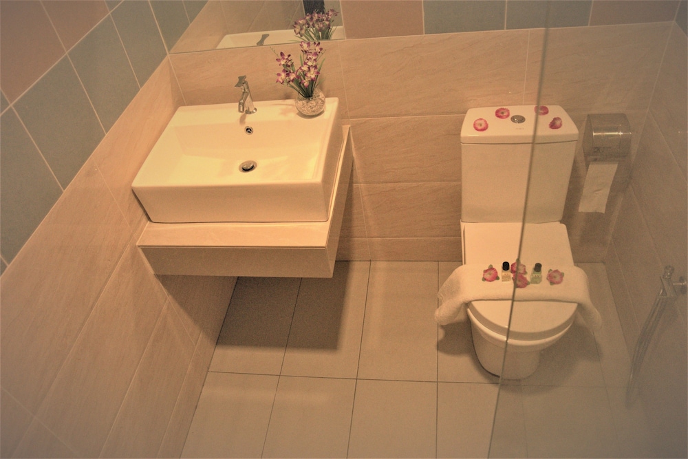 S8 Boutique Hotel 67/68