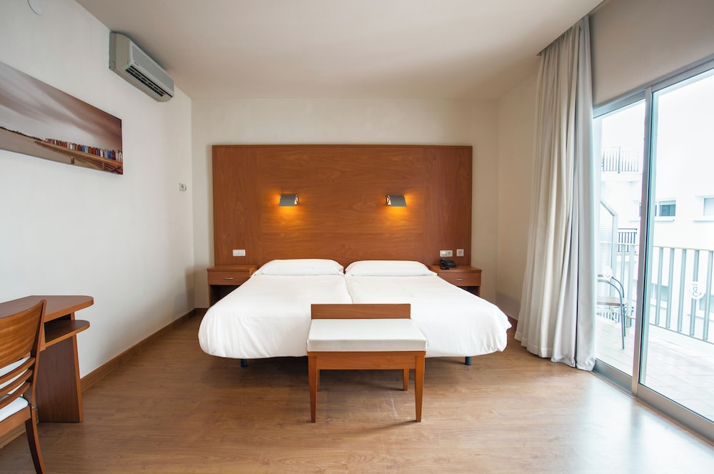 Standard, Twin Beds, Balcony