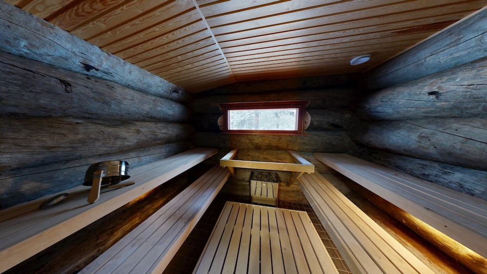 Kakslauttanen Arctic Resort 40/68