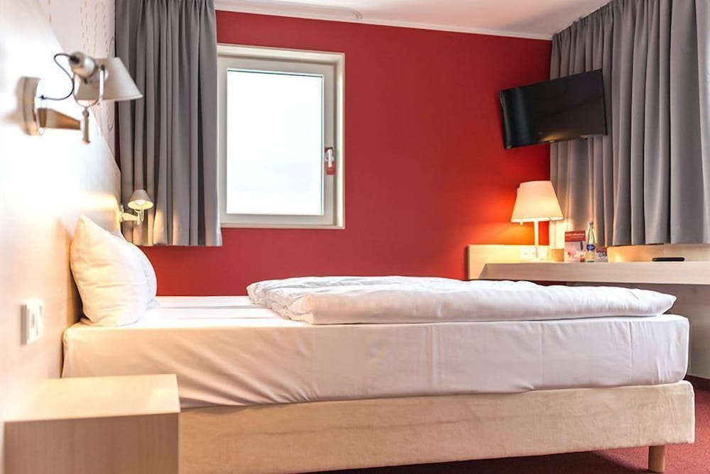 SERWAYS HOTEL WEISKIRCHEN 18/58