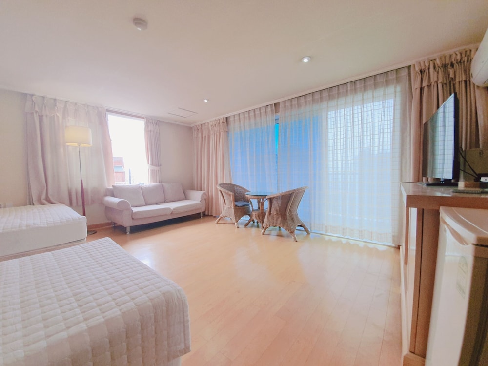 Good Inn Hotel 15/35