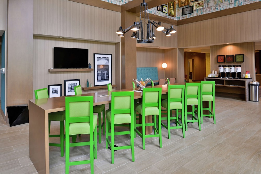 Hampton Inn & Suites St. Paul Oakdale/Woodbury 32/43
