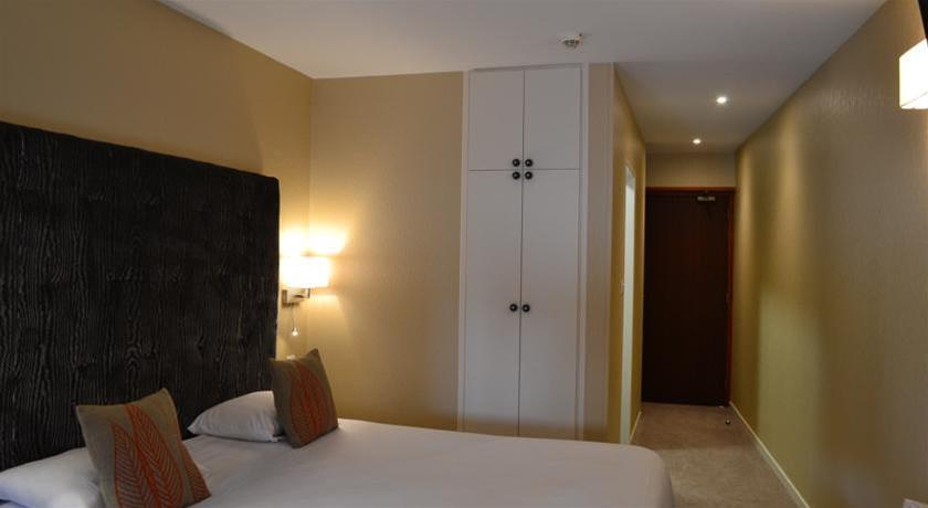 HOTEL LES HAUTS DE MONTREUIL LE PATIO 8/37