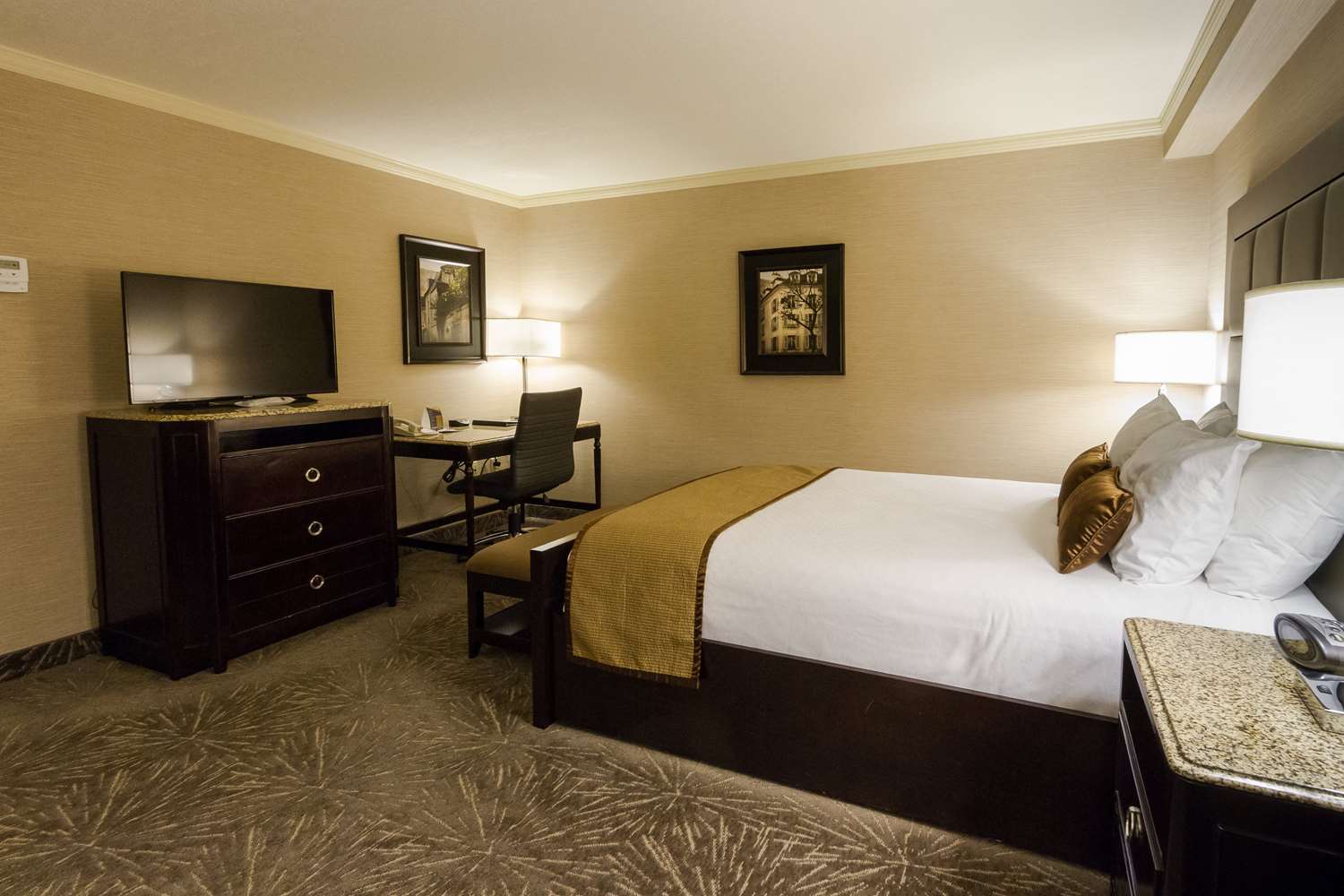 Room, King Bed