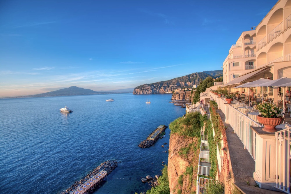 Grand Hotel Riviera 42/50