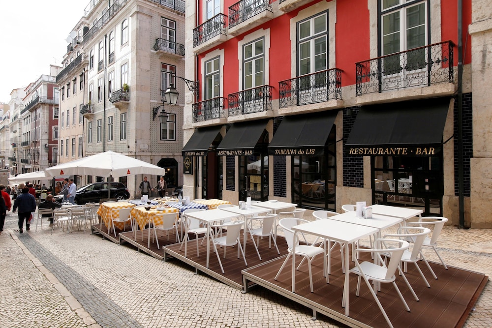 Hotel Lis Baixa 57/64