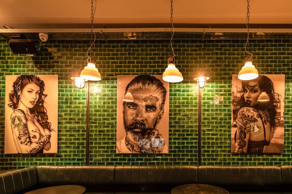 Durty Nellys Inn 6/50